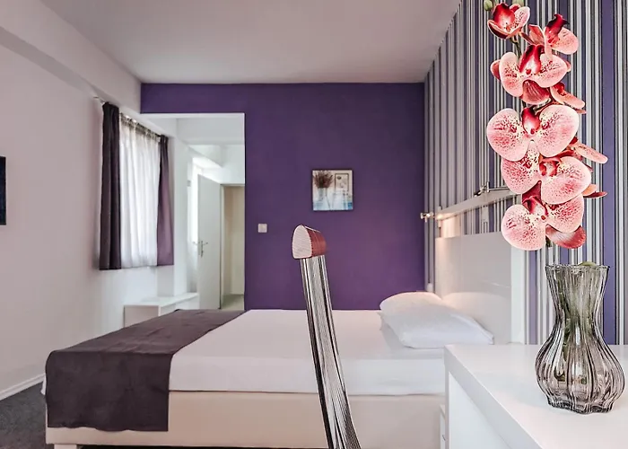 Violet Апартаменти *