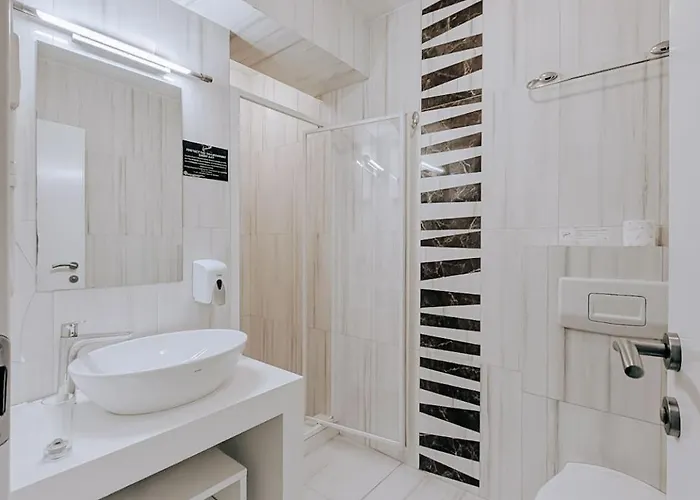 Violet * Скоп'є